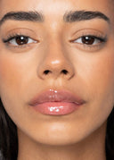 Lip Retreat - Lovely Nude, på leppene